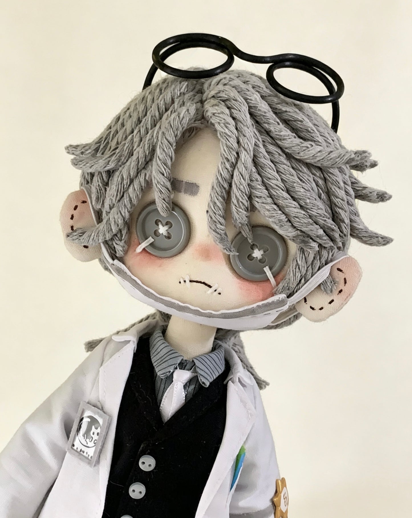 "Embalmer" - Aesop Carl(30CM)